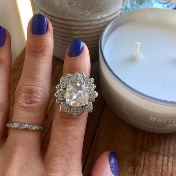 Jewelry - Sterling silver CZ flower ring